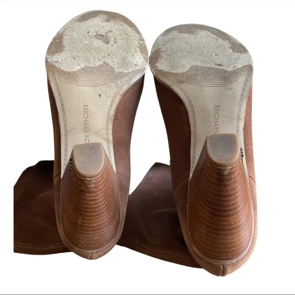 Michael Kors Divia Suede Ankle Boot 8 - Picture 4 of 7